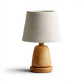 Lampada da Tavolo con Base in Legno Naturale e Paralume in Tessuto Bianco
